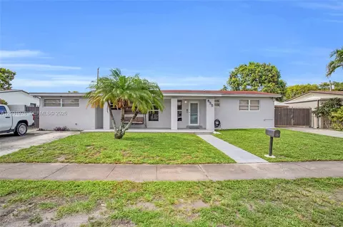855 W 70th Pl, Hialeah, FL 33014