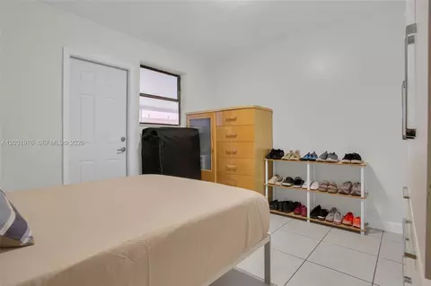 Bedroom - 855 W 70th Pl, Hialeah, FL 33014 photo 2 of 10
