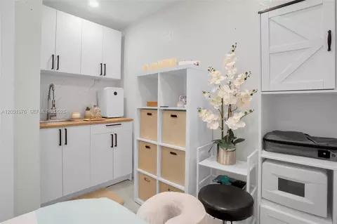 Other - 855 W 70th Pl, Hialeah, FL 33014 photo 6 of 9