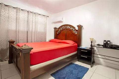 Bedroom - 855 W 70th Pl, Hialeah, FL 33014 photo 10 of 10