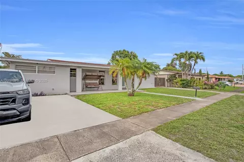 Other - 855 W 70th Pl, Hialeah, FL 33014 photo 2 of 9