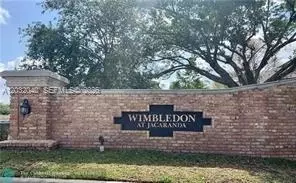 96 Wimbledon Lake Dr, Plantation, FL 33324