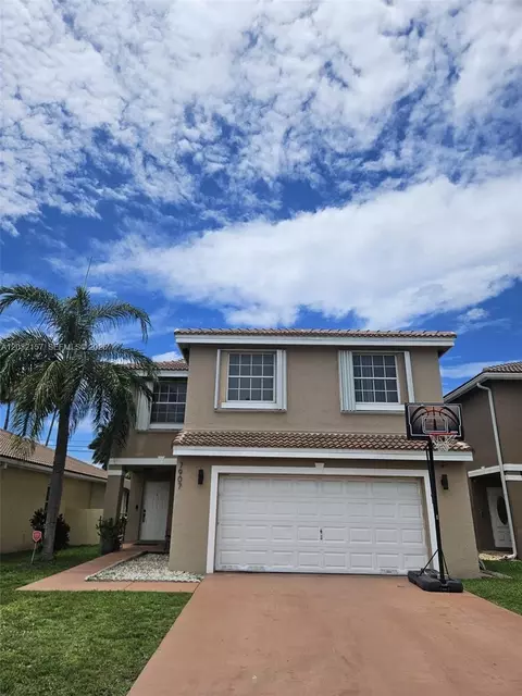 7907 N Silverado Cir, Hollywood, FL 33024