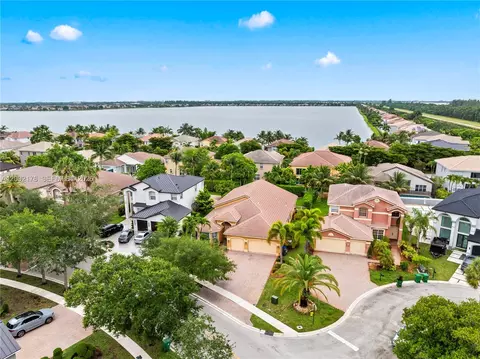 5431 SW 184th Way, Miramar, FL 33029