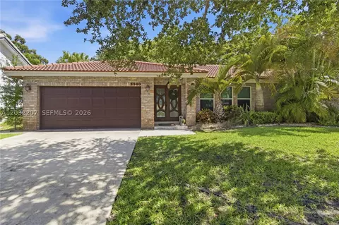 5940 NW 52nd St, Coral Springs, FL 33067