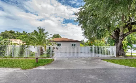 1507 NW 100th St, Miami, FL 33147