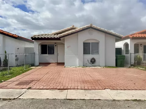 Exterior - 2834 W 75th Ter, Hialeah, FL 33018 photo 1 of 2