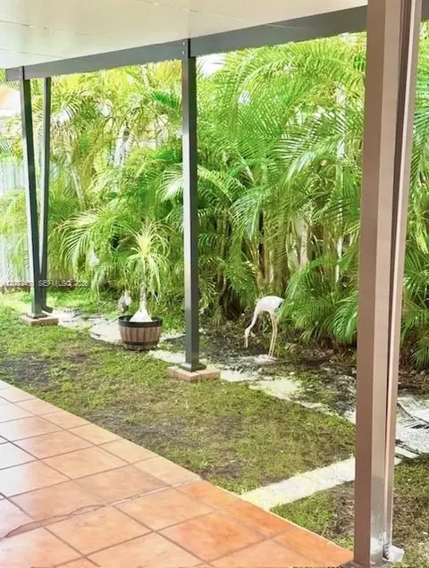 Exterior - 6527 W 22nd Ln, Hialeah, FL 33016 photo 3 of 3