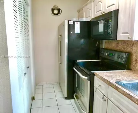 Kitchen - 6527 W 22nd Ln, Hialeah, FL 33016 photo 3 of 3