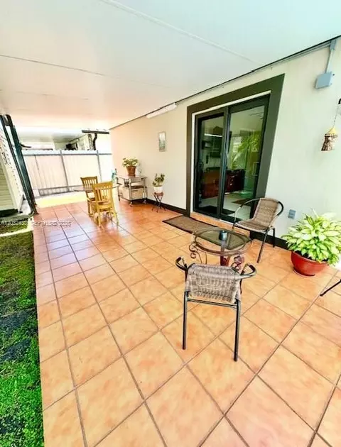 Exterior - 6527 W 22nd Ln, Hialeah, FL 33016 photo 2 of 3