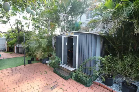 Exterior - 359 E 12th St, Hialeah, FL 33010 photo 6 of 17