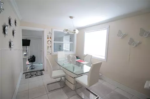 Dining - 359 E 12th St, Hialeah, FL 33010 photo 2 of 2