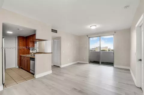 36 NW 6th Ave #601, Miami, FL 33128