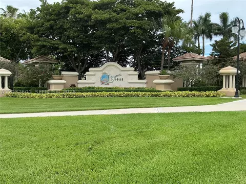 19302 SW 68th St, Fort Lauderdale, FL 33332