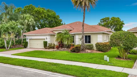 19302 SW 68th St, Fort Lauderdale, FL 33332