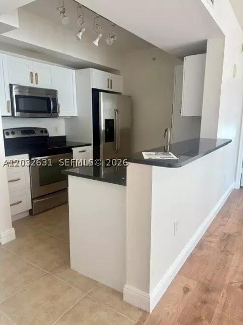 7350 SW 89th St #2110S, Miami, FL 33156