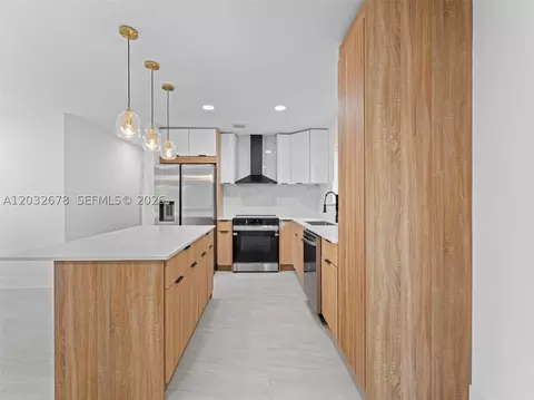 1055 Wyoming Ave, Fort Lauderdale, FL 33312