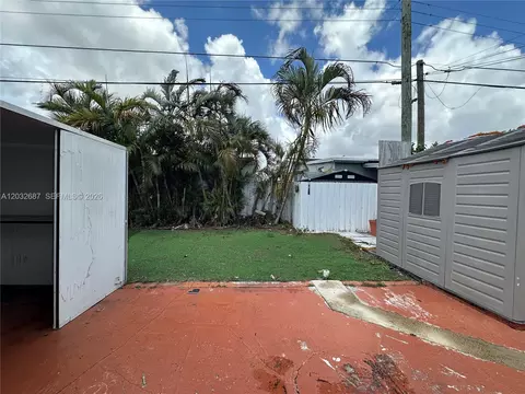 4596 E 8th Ct, Hialeah, FL 33013 photo 2