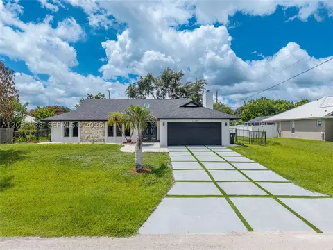 3438 SE Hart Cir, Port Saint Lucie, FL 34984