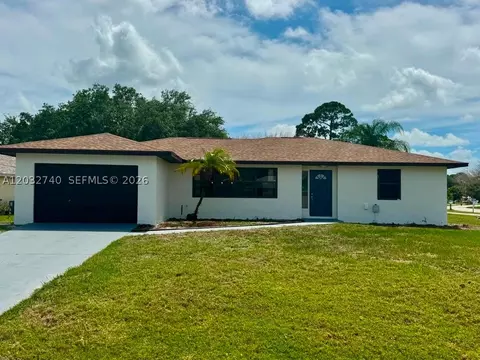 2302 SE Leithgow St, Port Saint Lucie, FL 34952