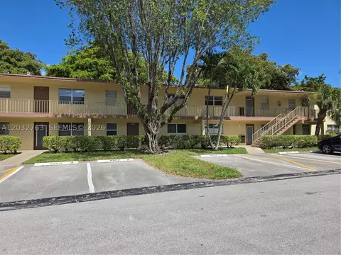 251 NW 76th Ave #106, Margate, FL 33063