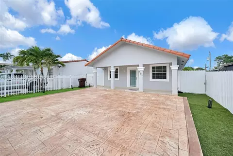 451 E 37th St, Hialeah, FL 33013