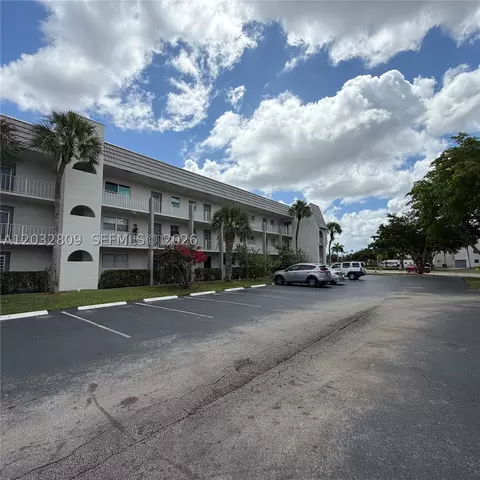 8200 Sunrise Lakes Blvd #308, Sunrise, FL 33322