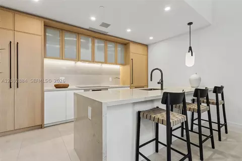 2200 Brickell Ave #GARDEN VILLA 5, Miami, FL 33129