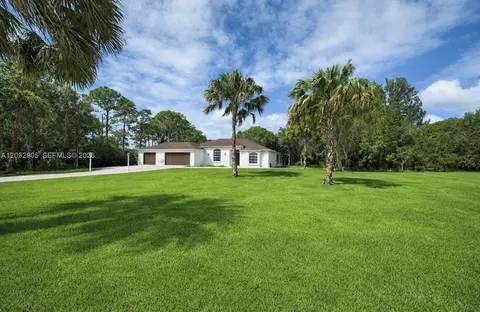 5513 Palmetto Dr, Fort Pierce, FL 34982