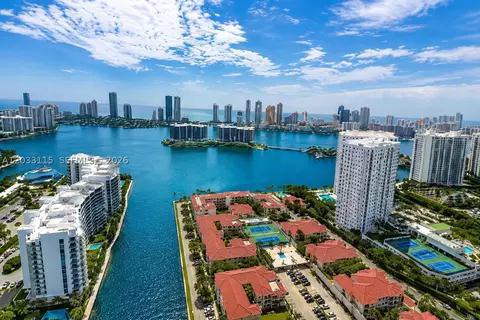 3135 NE 184th St #2104, Aventura, FL 33160