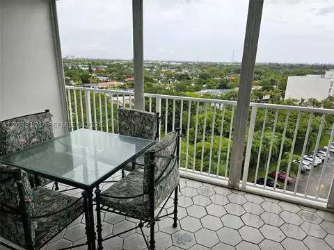 3850 Washington St #1011, Hollywood, FL 33021