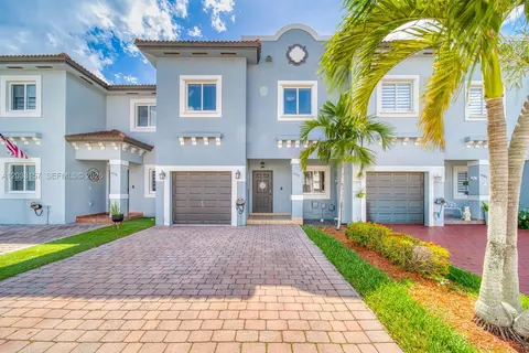4453 SW 163rd Pl, Miami, FL 33185