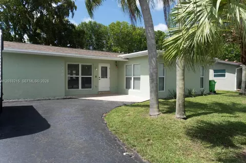 9880 NW 24th Pl, Sunrise, FL 33322