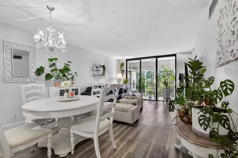 8150 W Mcnab Rd #304, Tamarac, FL 33321