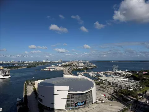 888 Biscayne Blvd #3001, Miami, FL 33132