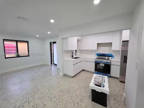 233 E 7th St, Hialeah, FL 33010 photo 7