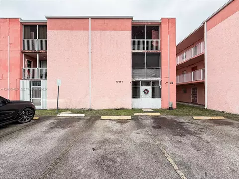 19761 SW 114th Ave #338, Miami, FL 33157