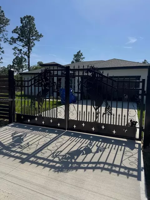 1398 SW Breezy Point Dr, Dunnellon, FL 34431