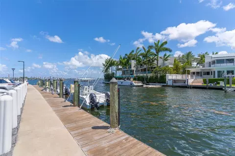 11930 N Bayshore Dr #704, North Miami, FL 33181