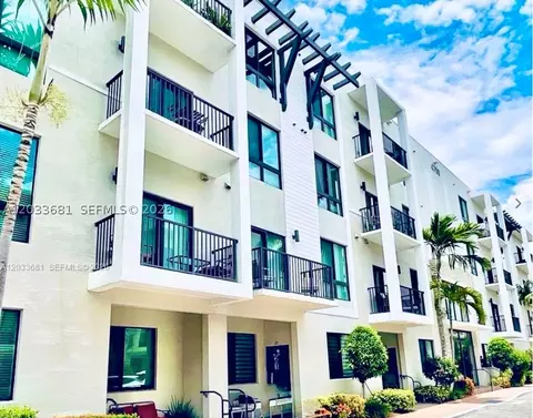 4700 NW 84th Ave #15, Doral, FL 33166