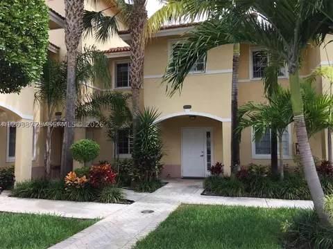 2066 NE 167th St #3-108, North Miami Beach, FL 33162