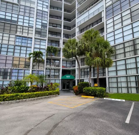 800 Parkview Dr #512, Hallandale Beach, FL 33009