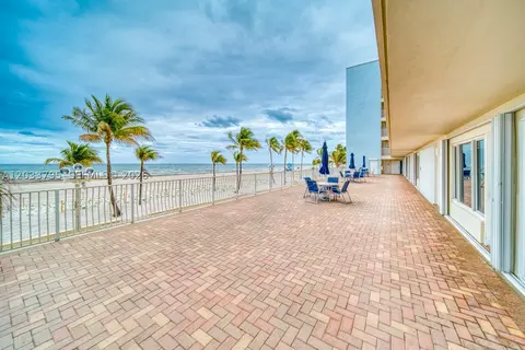 300 Oregon St #507, Hollywood, FL 33019