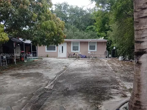 1725 NW 111th St, Miami, FL 33167