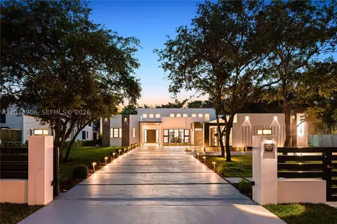 6200 SW 83 Ave, Miami, FL 33143