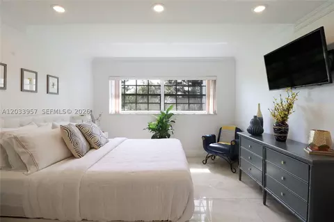 7797 Golf Circle Dr #208J, Margate, FL 33063