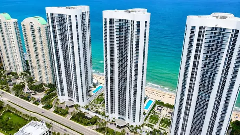 15901 Collins Ave #403, Sunny Isles Beach, FL 33160