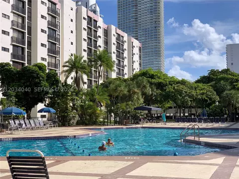 17021 N Bay Rd #423, Sunny Isles Beach, FL 33160