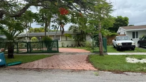 6081 SW 109th Ct, Miami, FL 33173