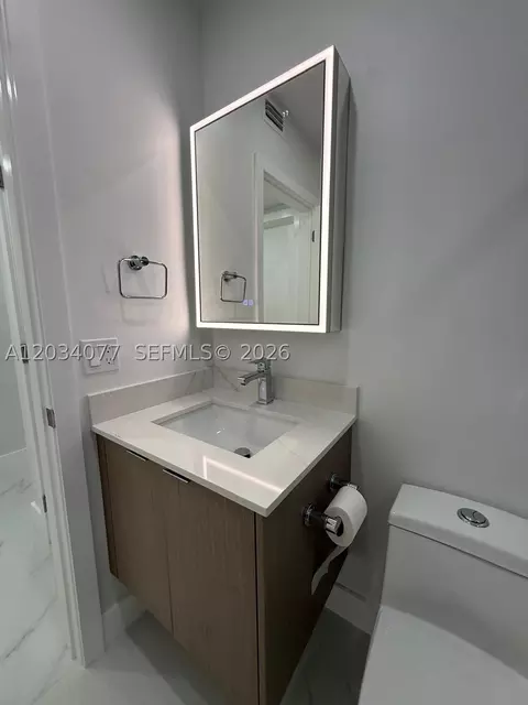 Bath - 521 E 33rd St, Hialeah, FL 33013 photo 3 of 5